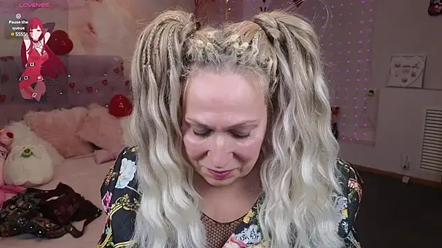 Penelope Pinky online show from 02-14-25, 02:33