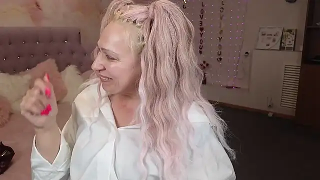 Penelope Pinky online show from 03-04-25, 08:38