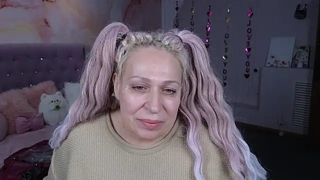 Penelope Pinky online show from 03-19-25, 08:32