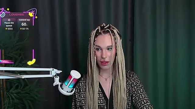 Cassie Bae online show from 12-16-25, 04:17