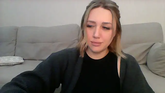 Snapshot of VickyLove047 chatting on 01-09-25, 05:43 VickyLove047 online show from 01-09-25, 05:43