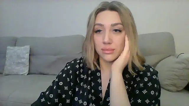 Snapshot of VickyLove047 chatting on 01-12-25, 06:28 VickyLove047 online show from 01-12-25, 06:28