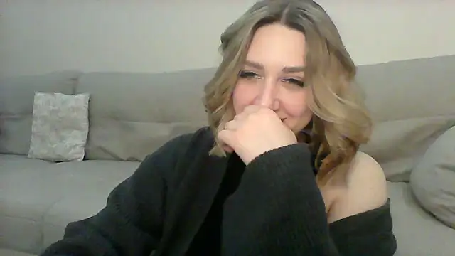 Snapshot of VickyLove047 chatting on 01-17-25, 08:11 VickyLove047 online show from 01-17-25, 08:11