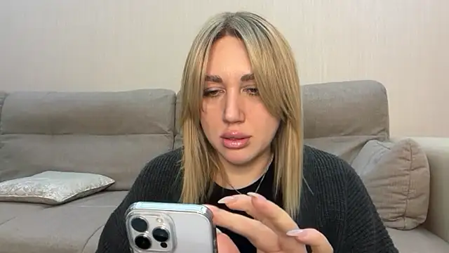 Snapshot of VickyLove047 chatting on 12-19-25, 07:21 VickyLove047 online show from 12-19-25, 07:21