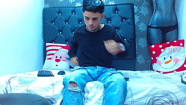 exotic hot couple online show from 12-24-24, 01:49