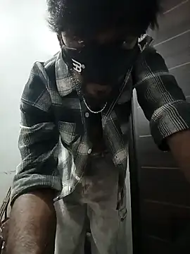 Snapshot of johnsinsexy chatting on 12-17-24, 03:06 johnsinsexy online show from 12-17-24, 03:06