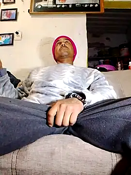 NewBe9D9 online show from 11-17-25, 09:59