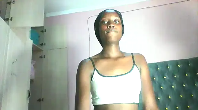 Snapshot of wyzzerslim chatting on 12-21-24, 05:29 wyzzerslim online show from 12-21-24, 05:29