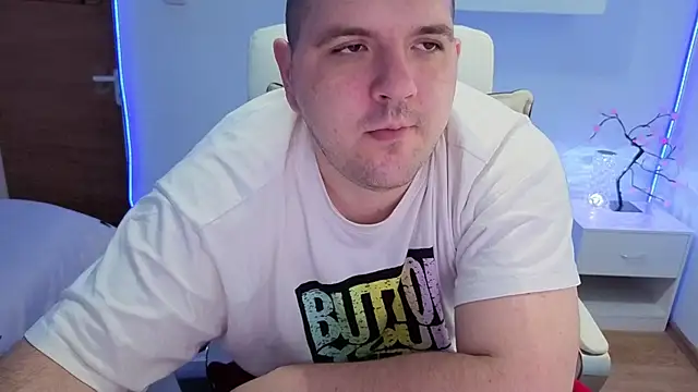 Snapshot of JasonJacks chatting on 06-14-26, 04:31 JasonJacks online show from 06-14-26, 04:31