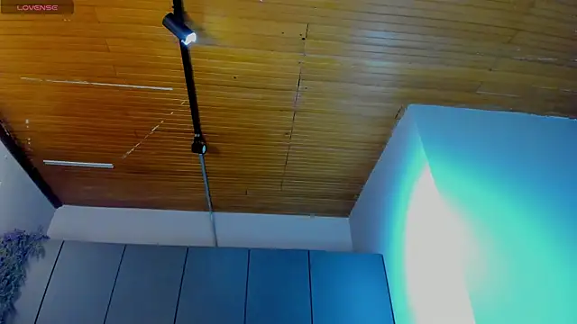Snapshot of antonellaroux chatting on 02-13-25, 02:56 antonellaroux online show from 02-13-25, 02:56