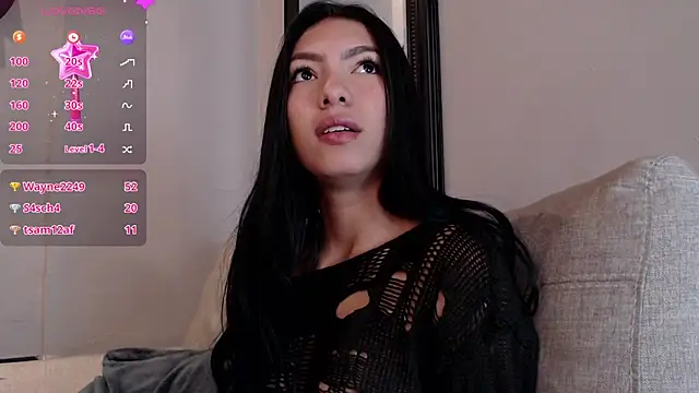 Snapshot of antonellaroux chatting on 03-07-25, 10:24 antonellaroux online show from 03-07-25, 10:24