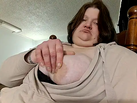 chrissybear84 online show from 03-12-25, 05:17