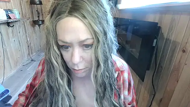 Snapshot of BrookeRides chatting on 05-12-26, 06:27 BrookeRides online show from 05-12-26, 06:27