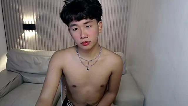 Snapshot of dangerzone0122 chatting on 09-19-25, 05:02 dangerzone0122 online show from 09-19-25, 05:02