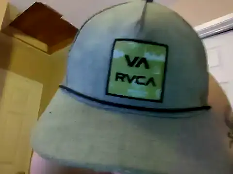 Huntzg23 online show from 11-24-25, 10:59