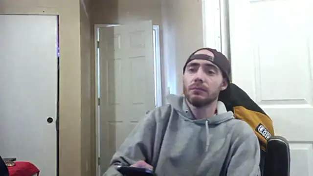 Huntzg23 online show from 04-12-26, 06:02