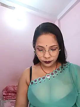 Hot-shot99 online show from 11-08-25, 04:29