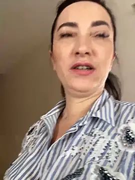 AnneHaddaway online show from 04-15-26, 09:16