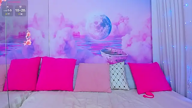 Curvy Dynamite  online show from 02-07-25, 01:04