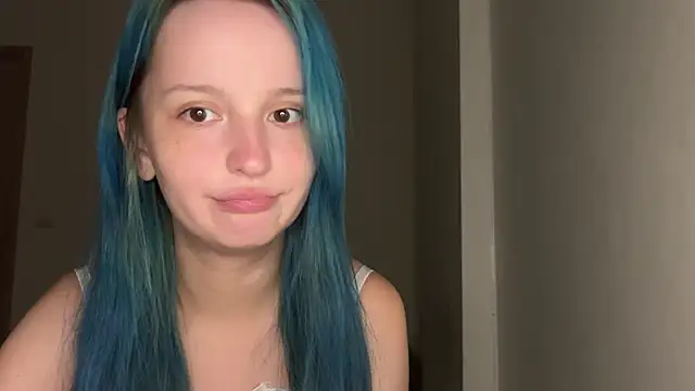 bumble bee online show from 01-08-25, 12:37