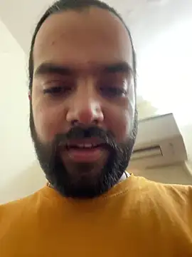 Snapshot of Arsh_Loves_Luv chatting on 12-18-24, 07:15 Arsh Loves Luv online show from 12-18-24, 07:15