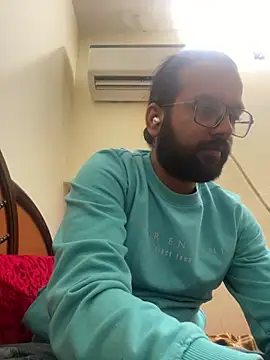 Snapshot of Arsh_Loves_Luv chatting on 12-19-24, 08:13 Arsh Loves Luv online show from 12-19-24, 08:13