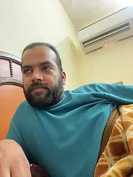 Snapshot of Arsh_Loves_Luv chatting on 12-24-24, 09:06 Arsh Loves Luv online show from 12-24-24, 09:06