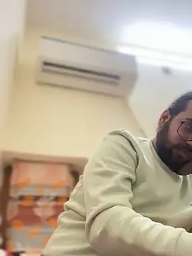 Snapshot of Arsh_Loves_Luv chatting on 12-29-24, 05:22 Arsh Loves Luv online show from 12-29-24, 05:22