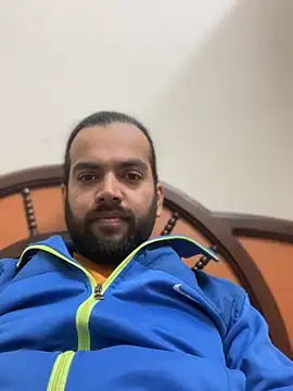 Snapshot of Arsh_Loves_Luv chatting on 12-31-24, 06:24 Arsh Loves Luv online show from 12-31-24, 06:24