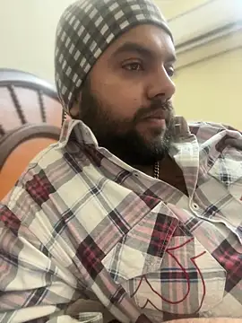 Snapshot of Arsh_Loves_Luv chatting on 01-05-25, 09:47 Arsh Loves Luv online show from 01-05-25, 09:47