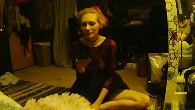 Snapshot of EroticKityii chatting on 04-05-26, 06:43 EroticKityii online show from 04-05-26, 06:43