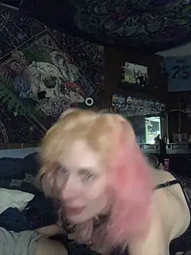 Snapshot of EroticKityii chatting on 06-16-26, 07:22 EroticKityii online show from 06-16-26, 07:22