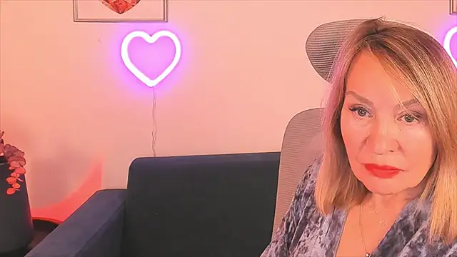 Snapshot of RosalindaFortuna chatting on 12-26-24, 02:59 RosalindaFortuna online show from 12-26-24, 02:59