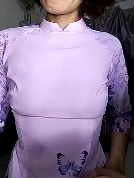 Lucy limon online show from 04-13-26, 10:32