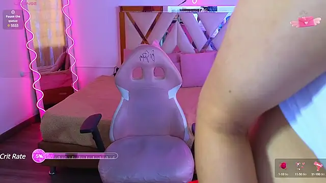 Snapshot of Emilly_tay chatting on 01-19-25, 02:59 Emilly tay online show from 01-19-25, 02:59