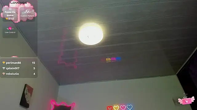 Snapshot of Emilly_tay chatting on 02-07-25, 02:26 Emilly tay online show from 02-07-25, 02:26