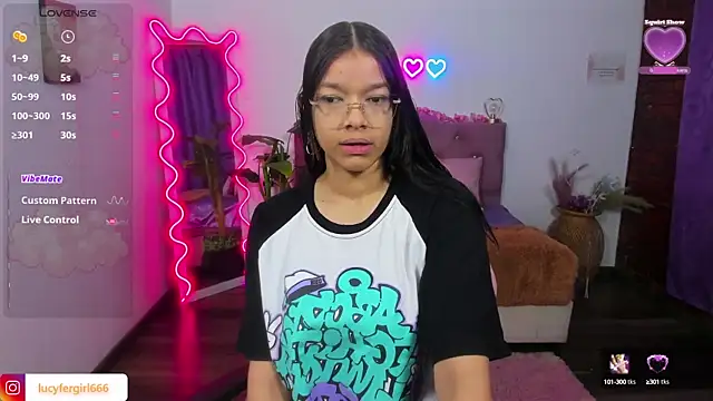 Snapshot of Emilly_tay chatting on 02-23-25, 11:55 Emilly tay online show from 02-23-25, 11:55