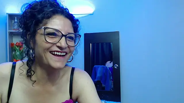 Snapshot of arianna_ros3 chatting on 01-31-25, 11:45 arianna ros3 online show from 01-31-25, 11:45
