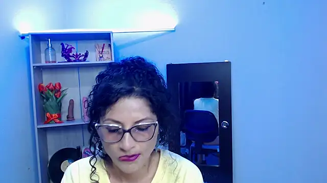 Snapshot of arianna_ros3 chatting on 02-04-25, 03:47 arianna ros3 online show from 02-04-25, 03:47