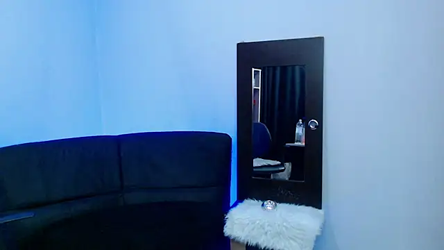 Snapshot of arianna_ros3 chatting on 02-05-25, 10:01 arianna ros3 online show from 02-05-25, 10:01