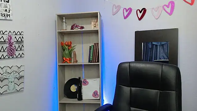 Snapshot of arianna_ros3 chatting on 02-12-25, 06:40 arianna ros3 online show from 02-12-25, 06:40