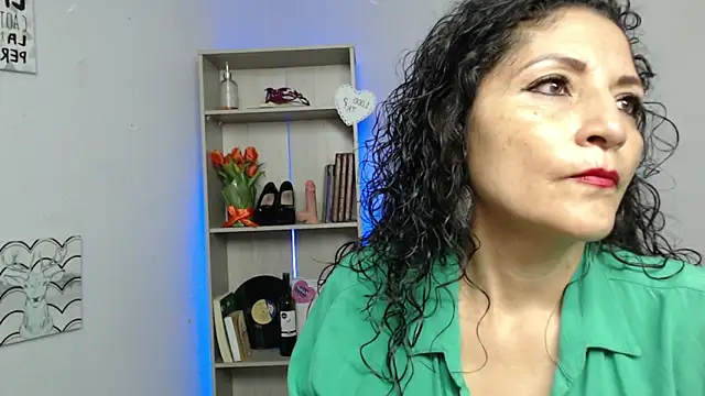 Snapshot of arianna_ros3 chatting on 03-12-25, 01:51 arianna ros3 online show from 03-12-25, 01:51