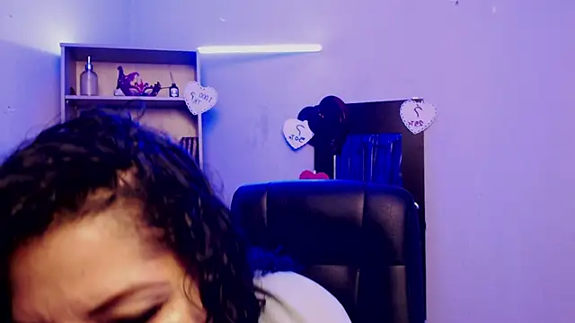 Snapshot of arianna_ros3 chatting on 03-19-25, 02:02 arianna ros3 online show from 03-19-25, 02:02