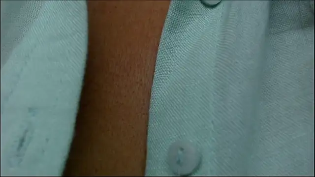 Snapshot of arianna_ros3 chatting on 09-22-25, 12:23 arianna ros3 online show from 09-22-25, 12:23