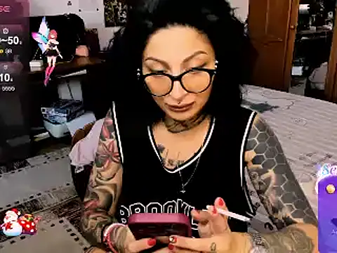 Lucky Deniz online show from 12-18-24, 10:19