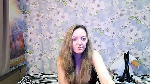 KattyLuuu online show from 10-04-25, 09:02