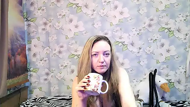 KattyLuuu online show from 10-05-25, 09:40