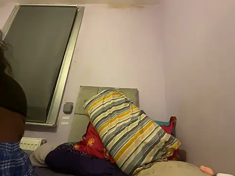 LavenderBuxton online show from 01-07-25, 08:21