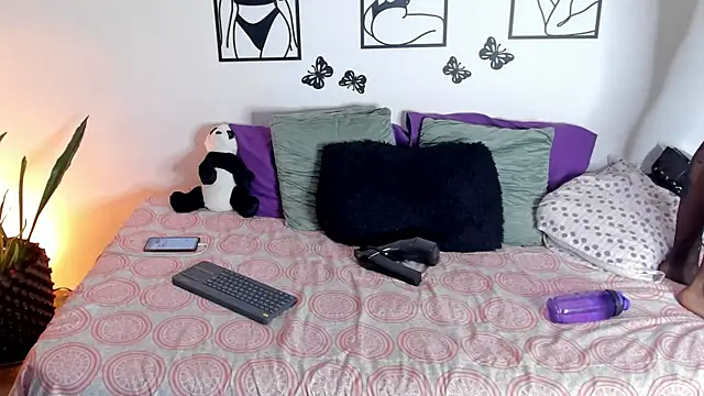 Keiny-Rave online show from 12-29-24, 01:56