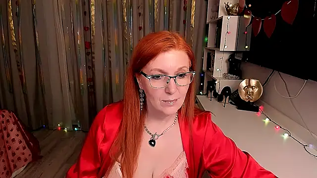 Snapshot of Fire-Fox-One chatting on 02-16-25, 03:27 Fire-Fox-One online show from 02-16-25, 03:27